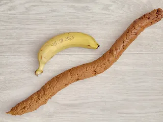 Нормальный стул у девушки
