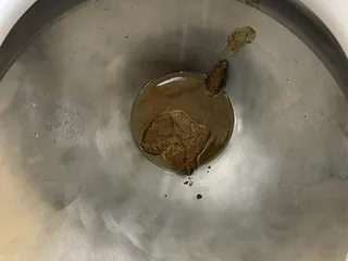 насрал в поезде