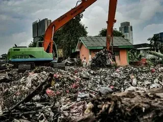 какашка больше чем экскаватора наши дни