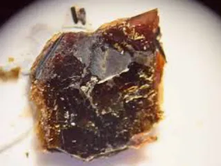 Какашка в кристалле