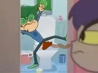 Пик подглядывает и нюхает мои какашки!!!!!